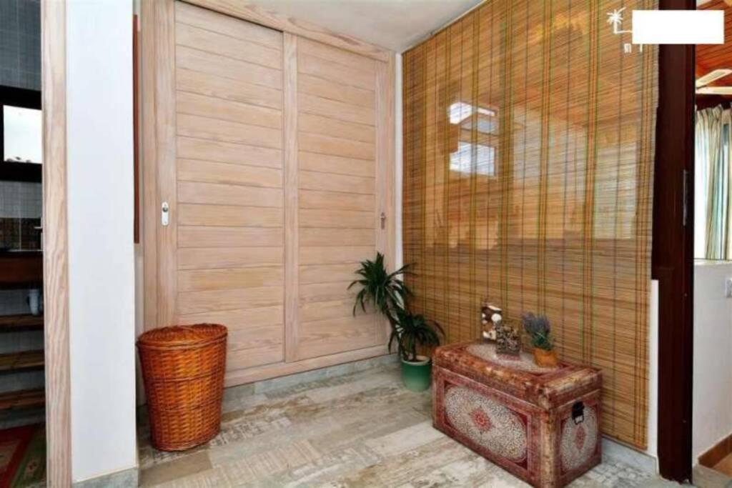 Estudio Sherazad Tías Exteriör bild