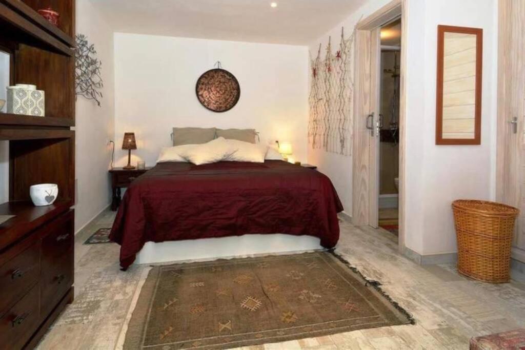 Estudio Sherazad Tías Exteriör bild
