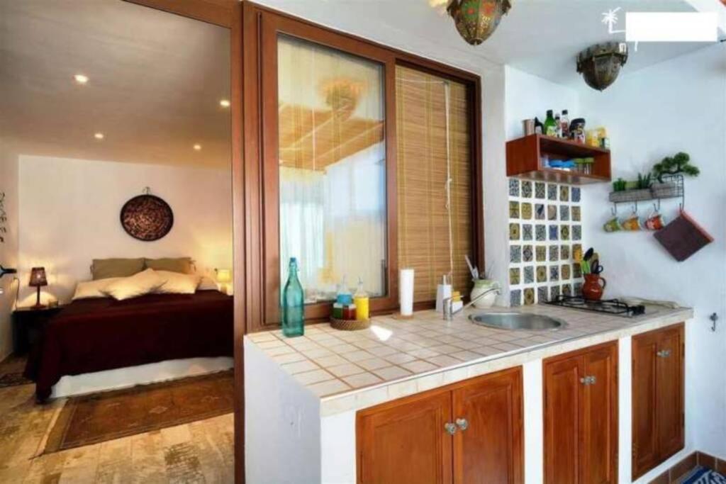 Estudio Sherazad Tías Exteriör bild